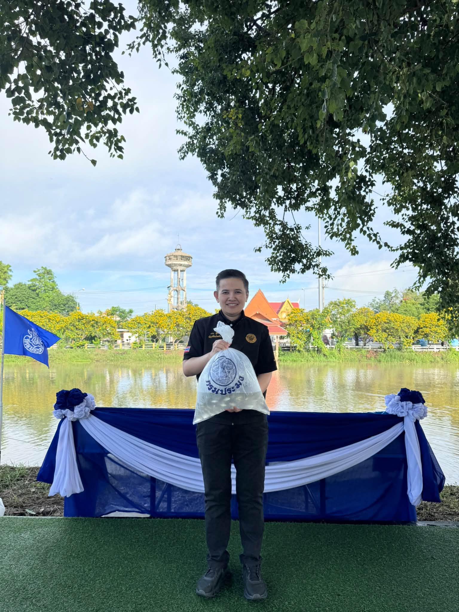 title - ส.ป.ก.อ่างทอง ร่วมพิธีปล่อยพันธุ์สัตว์น้ำ เนื่องในวันประมงแห่งชาติ ประจำปี 2569 จังหวัดอ่างทอง
